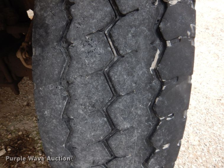 image for item KP9395 1999 Freightliner FL112  dump truck