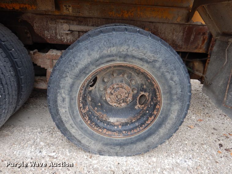 image for item KP9395 1999 Freightliner FL112  dump truck