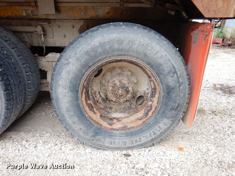 image for item KP9395 1999 Freightliner FL112  dump truck