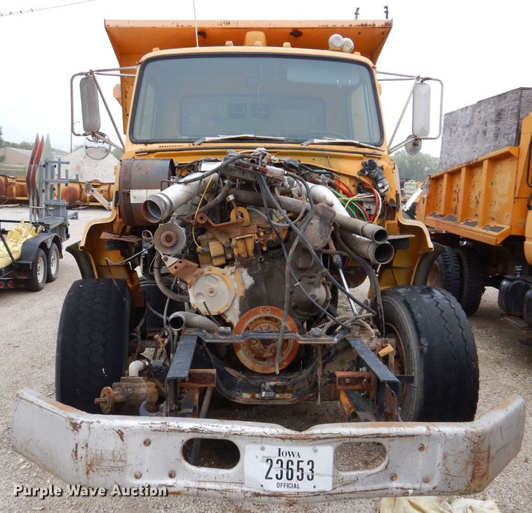 image for item KP9396 1988 Ford LTS9000  dump truck