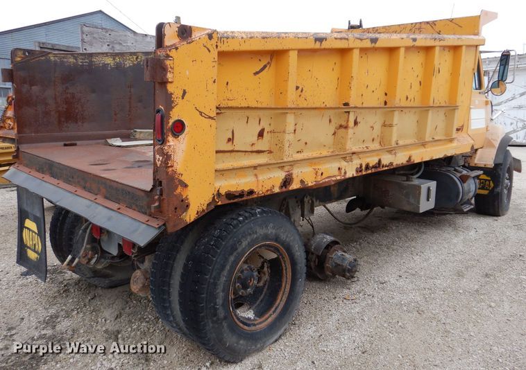 image for item KP9396 1988 Ford LTS9000  dump truck