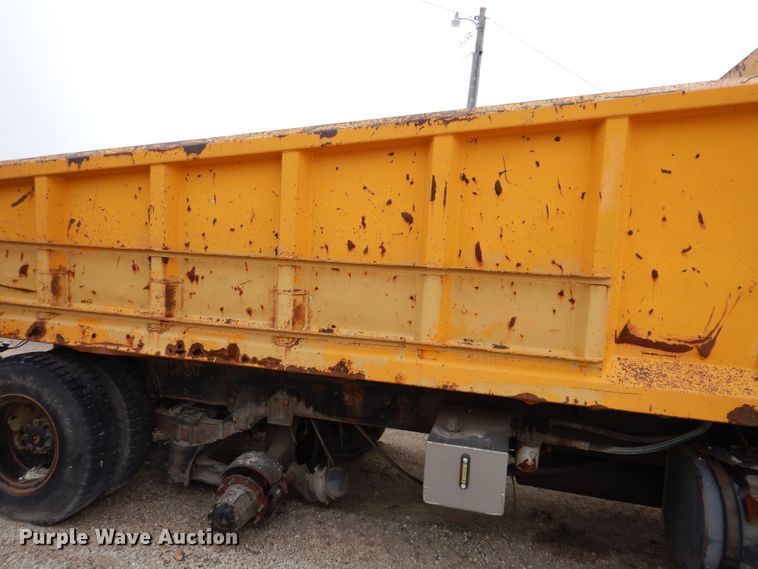 image for item KP9396 1988 Ford LTS9000  dump truck