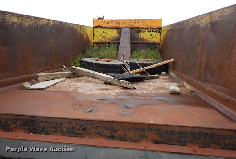 image for item KP9396 1988 Ford LTS9000  dump truck