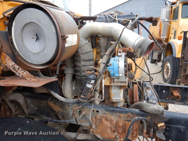 image for item KP9396 1988 Ford LTS9000  dump truck