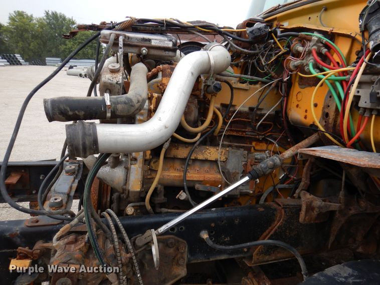 image for item KP9396 1988 Ford LTS9000  dump truck