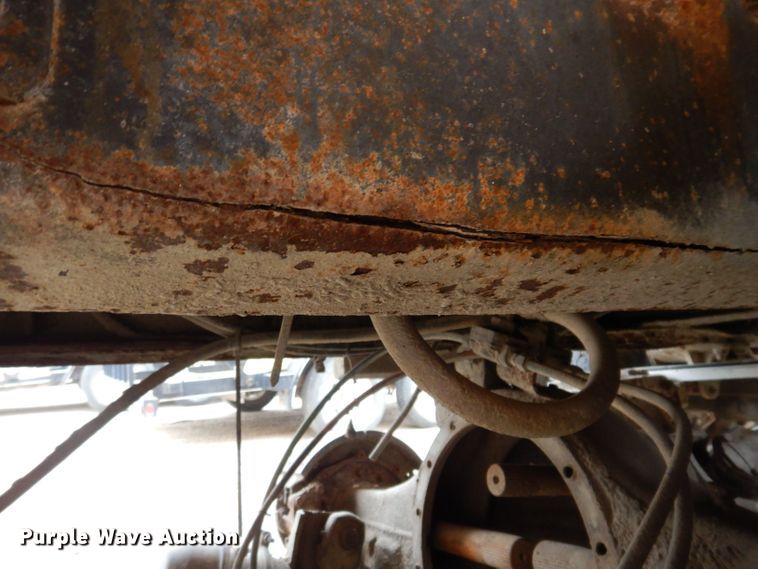 image for item KP9396 1988 Ford LTS9000  dump truck