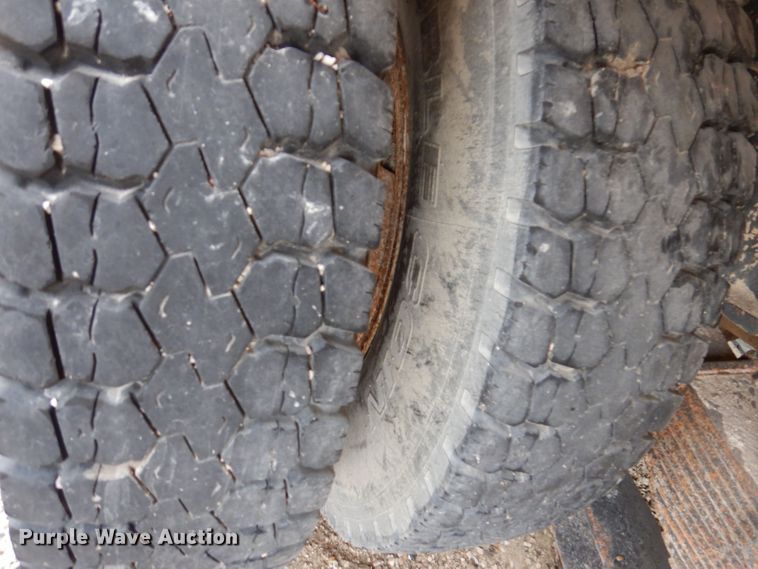 image for item KP9396 1988 Ford LTS9000  dump truck