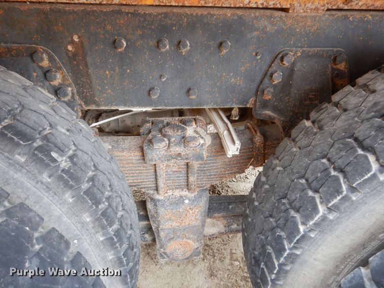 image for item KP9396 1988 Ford LTS9000  dump truck