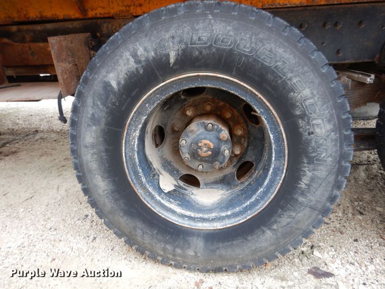 image for item KP9396 1988 Ford LTS9000  dump truck