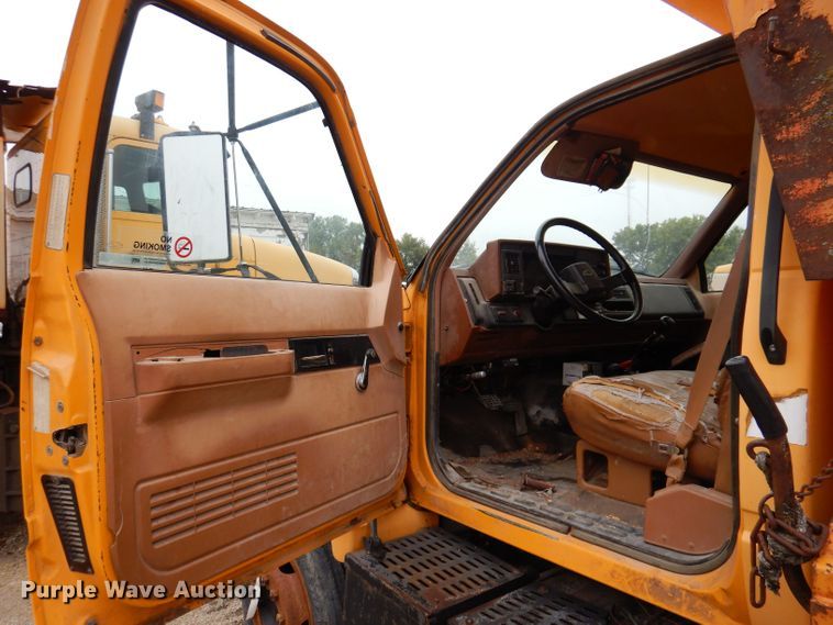 image for item KP9397 1991 Chevrolet Kodiak C5500  dump truck