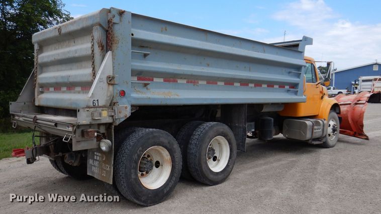 image for item KP9400 2001 International 4900  dump truck