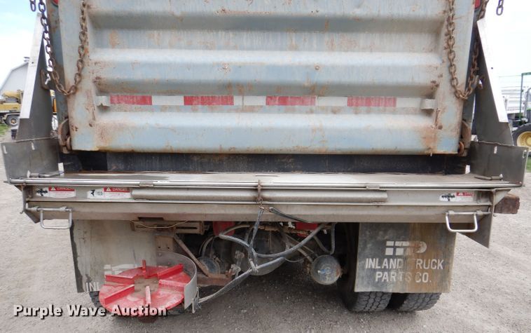 image for item KP9400 2001 International 4900  dump truck