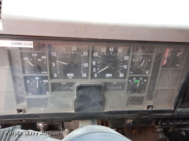 image for item KP9400 2001 International 4900  dump truck