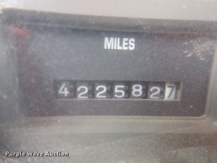 image for item KP9400 2001 International 4900  dump truck