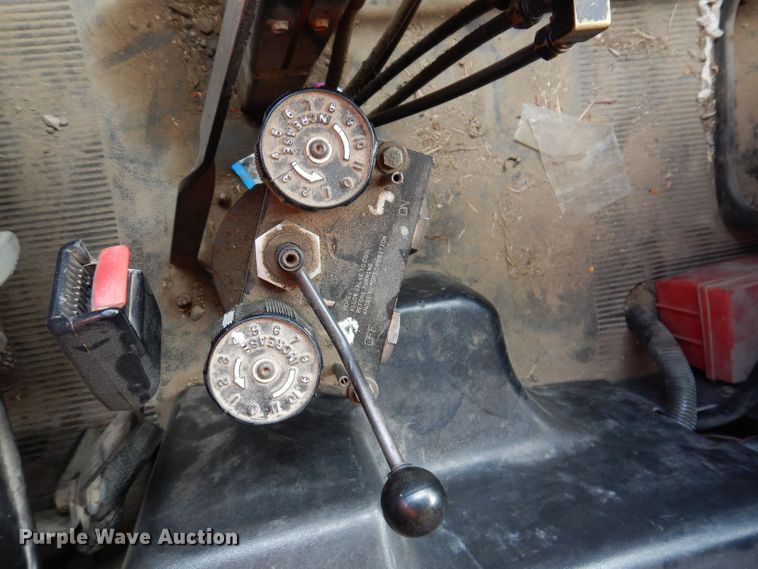 image for item KP9400 2001 International 4900  dump truck