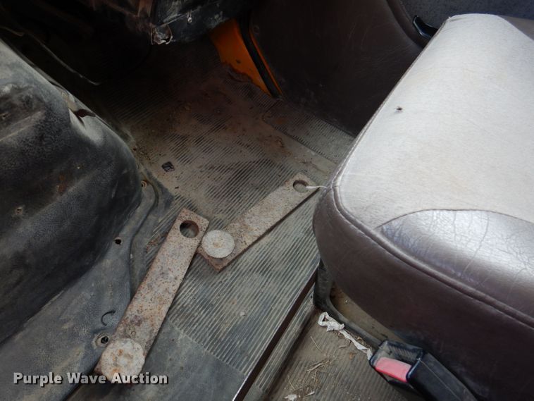 image for item KP9400 2001 International 4900  dump truck