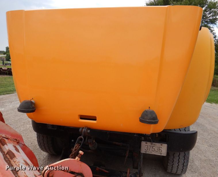 image for item KP9400 2001 International 4900  dump truck