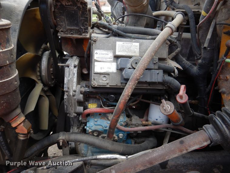 image for item KP9400 2001 International 4900  dump truck