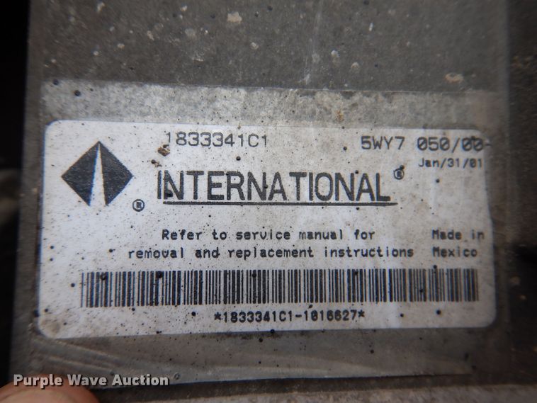 image for item KP9400 2001 International 4900  dump truck