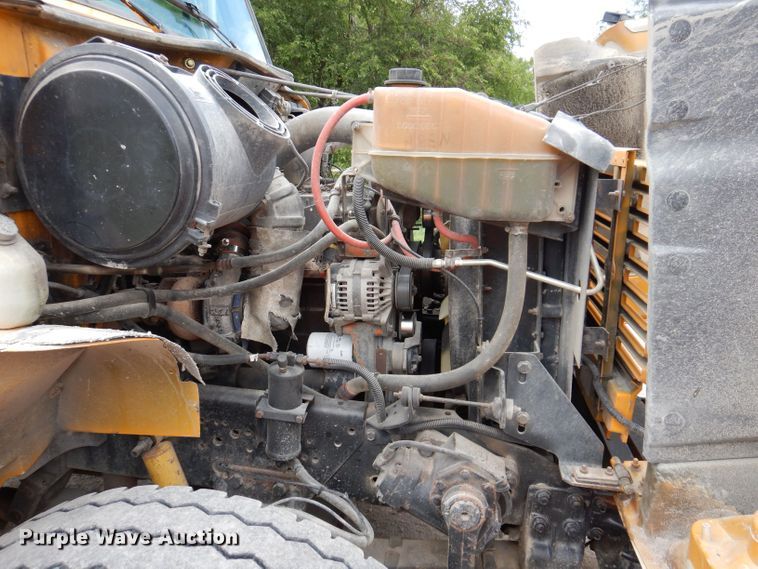 image for item KP9400 2001 International 4900  dump truck