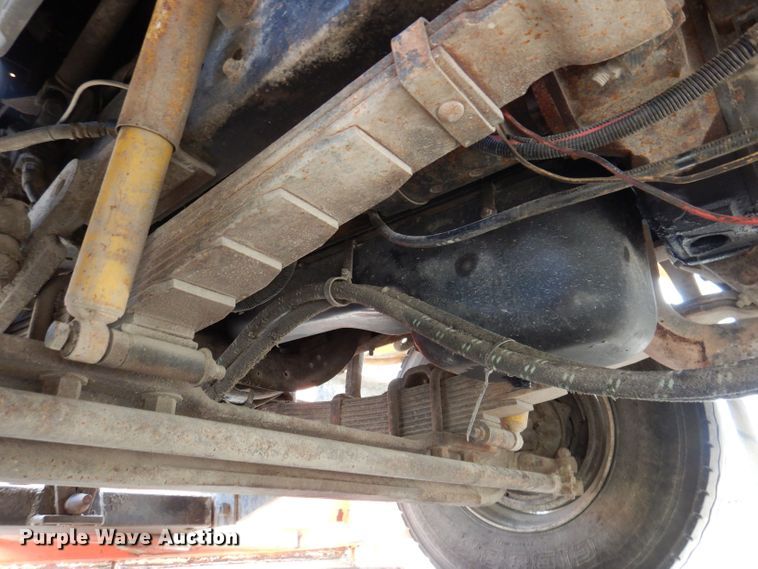 image for item KP9400 2001 International 4900  dump truck