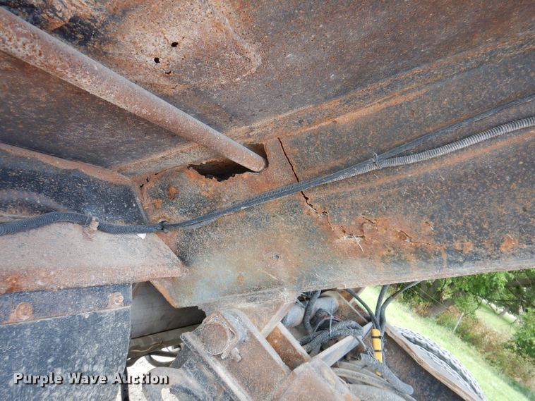 image for item KP9400 2001 International 4900  dump truck