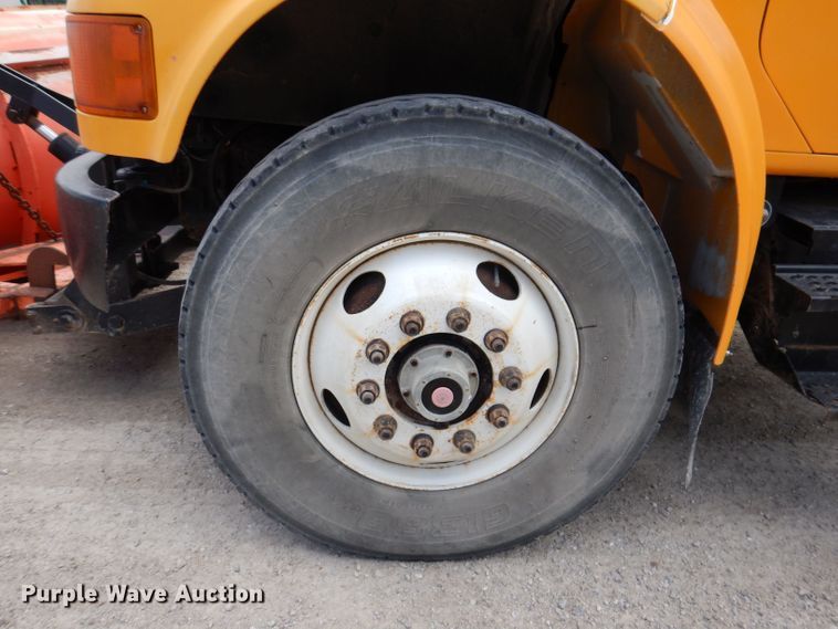 image for item KP9400 2001 International 4900  dump truck