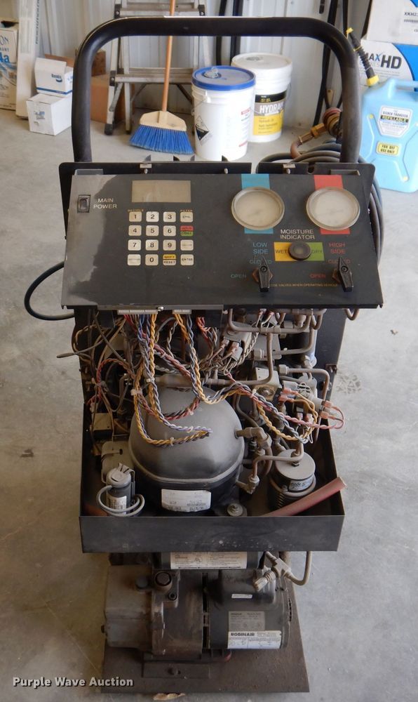 image for item KP9401 Robinair 34700  AC charging unit