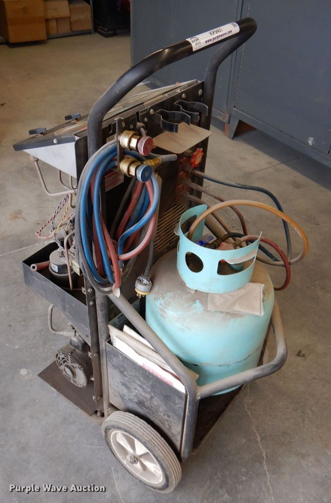 image for item KP9401 Robinair 34700  AC charging unit