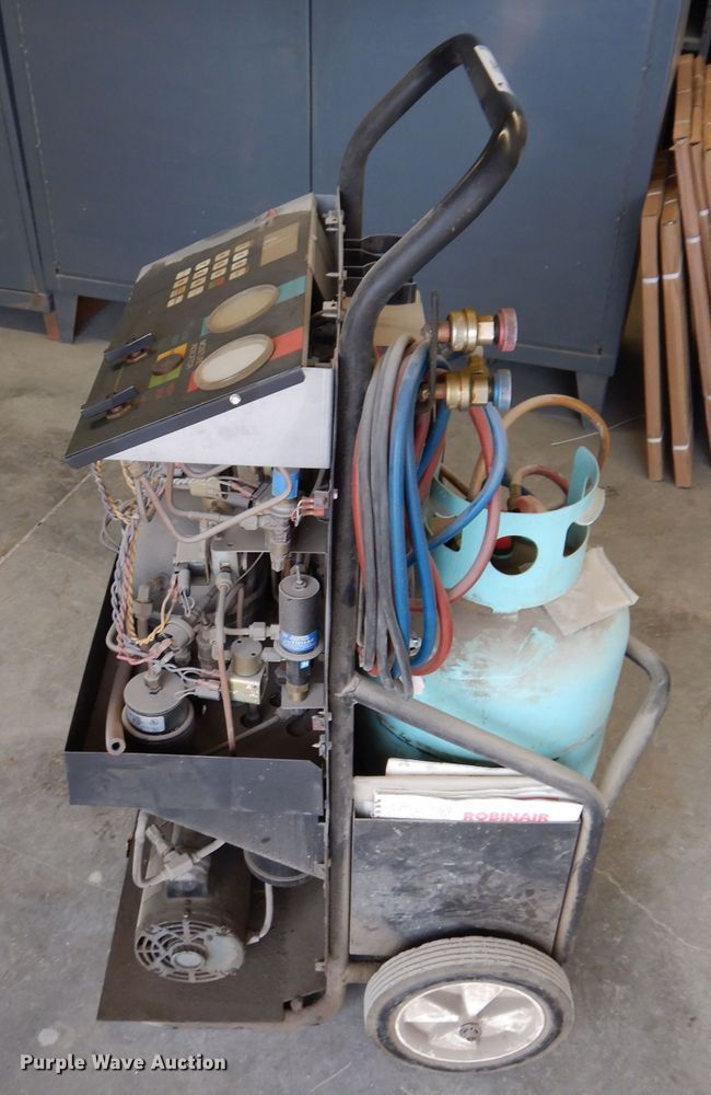 image for item KP9401 Robinair 34700  AC charging unit