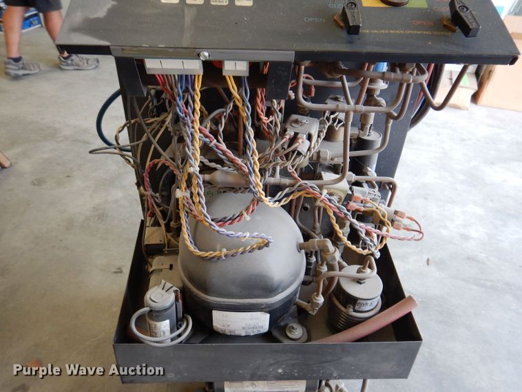 image for item KP9401 Robinair 34700  AC charging unit