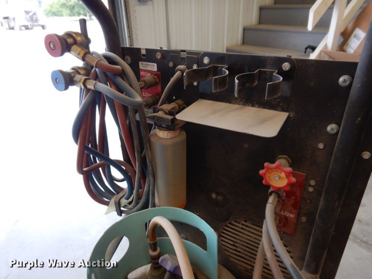 image for item KP9401 Robinair 34700  AC charging unit