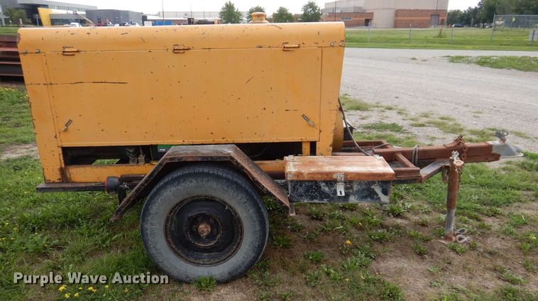 image for item KP9405 Hobart WL4942  welder/generator