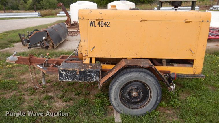 image for item KP9405 Hobart WL4942  welder/generator