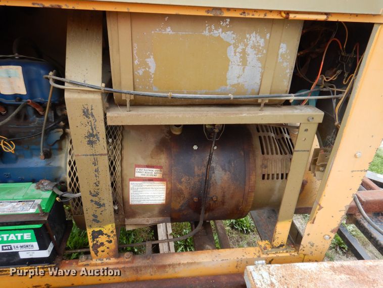 image for item KP9405 Hobart WL4942  welder/generator