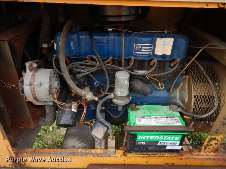 image for item KP9405 Hobart WL4942  welder/generator