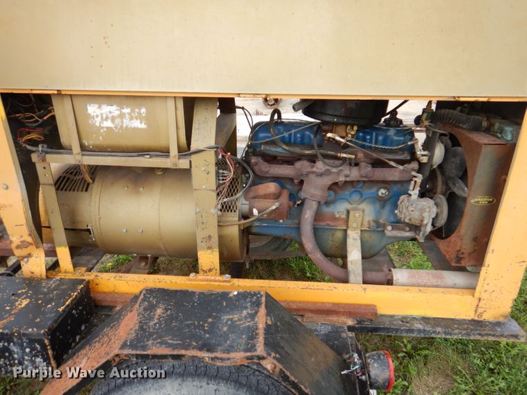 image for item KP9405 Hobart WL4942  welder/generator