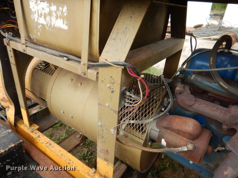 image for item KP9405 Hobart WL4942  welder/generator