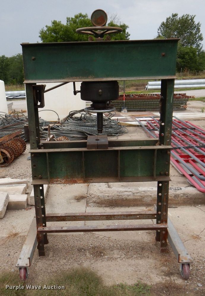 image for item KP9406 Atlas 70H  hydraulic press