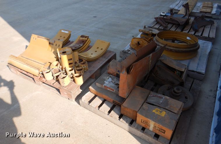 image for item KP9420 Caterpillar  motor grader parts