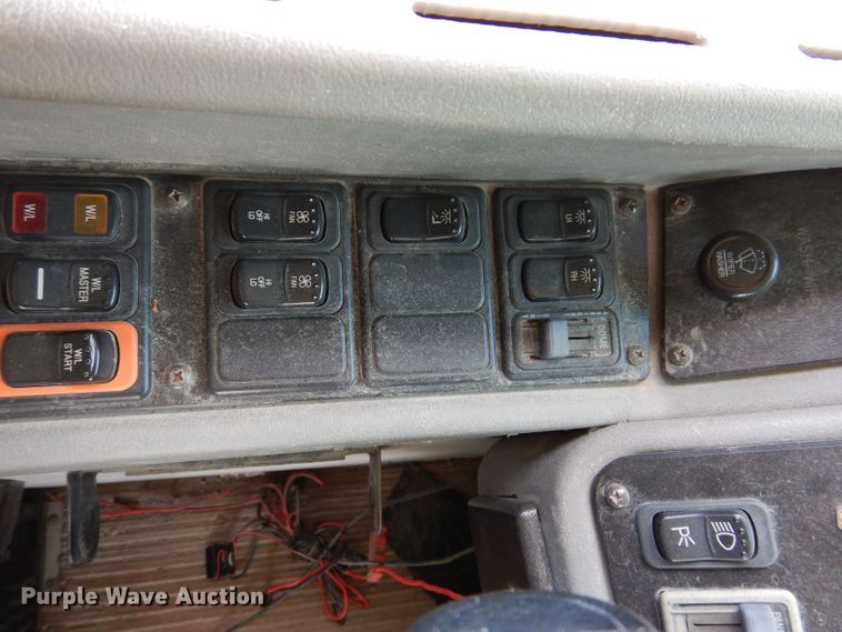 image for item KP9450 2005 Blue Bird  school bus