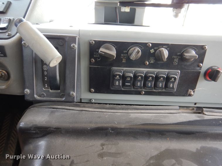 image for item KP9450 2005 Blue Bird  school bus