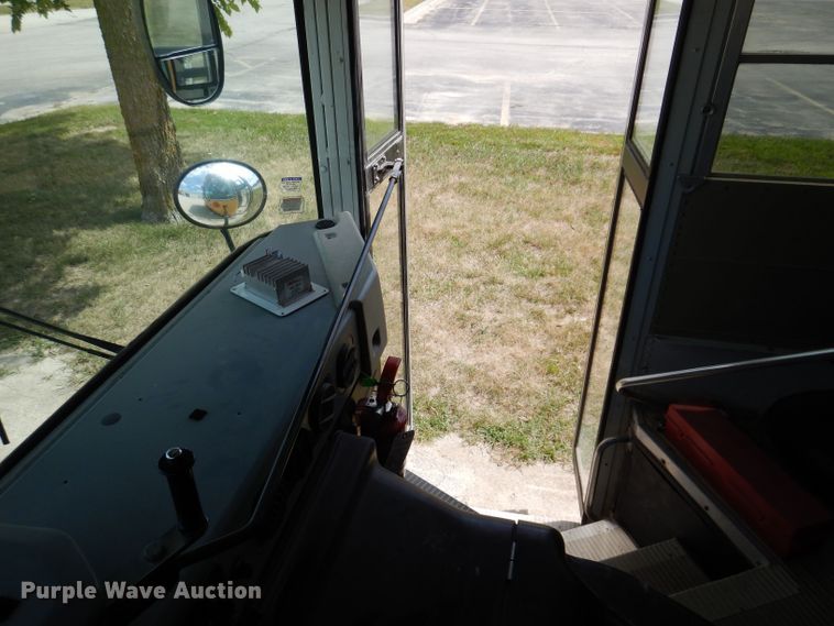 image for item KP9450 2005 Blue Bird  school bus