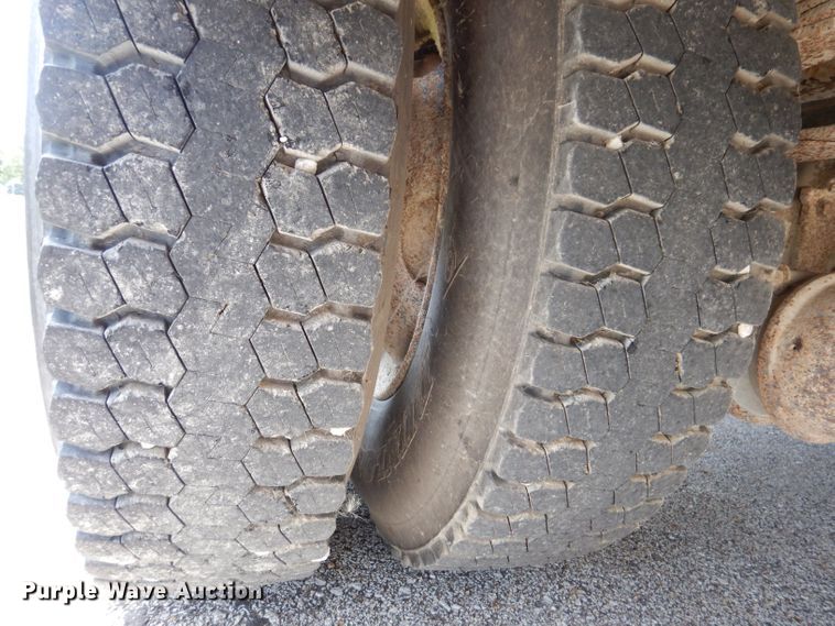 image for item KP9450 2005 Blue Bird  school bus