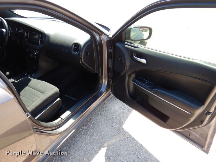 image for item LB9885 2017 Dodge Charger Police