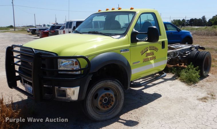 image for item LB9887 2007 Ford F550  truck cab and chassis