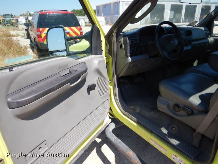 image for item LB9887 2007 Ford F550  truck cab and chassis