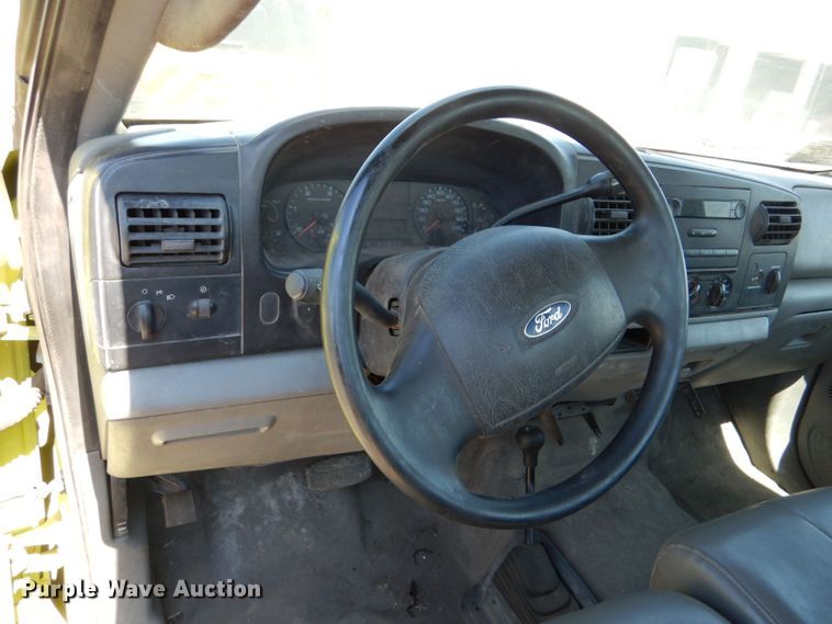 image for item LB9887 2007 Ford F550  truck cab and chassis