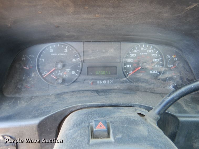 image for item LB9887 2007 Ford F550  truck cab and chassis