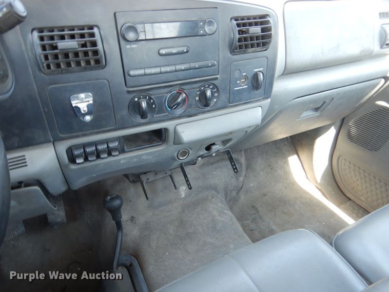 image for item LB9887 2007 Ford F550  truck cab and chassis